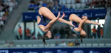 Chiara Pellacani vince l'oro nei tuffi sincro con Elisa Pizzini: &egrave; il quinto agli Europei di nuoto. 19esima medaglia per l'Italia
