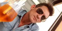 Luca Chiumento trovato morto in casa a 52 anni, il cadavere era sulla sedia da giorni: la separazione, il lavoro perso, l'infarto