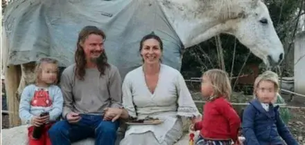 Rientro dei bambini, la difesa della famiglia nel bosco sollecita i giudici