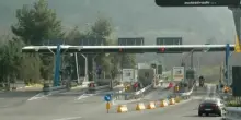 Si sentono male in autostrada: 7 persone soccorse dalla Stradale dopo il pranzo sull'area di sosta