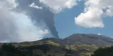 Aeroporto Catania, voli in arrivo sospesi fino alle 12: nuova attivit&agrave; eruttiva dell'Etna e cenere vulcanica in atmosfera