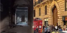 Napoli, incendio in Comune: in fiamme l'ingresso di via Verdi della Sala Consiliare