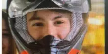 Auto invade la corsia opposta, Gabriele Falcone muore in moto a 18 anni: tensione dopo l?incidente