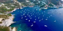 Ponza, l?isola ora meta internazionale: da Brignano a Briatore fino a Magic Johnson