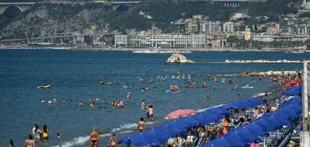 Acque limpide, ma bollenti: il mare nostrum diventa una maxi-piscina naturale