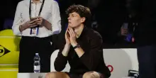 Sinner e il coraggio che fa crescere. Non sta perdendo un torneo: sta scegliendo quale vincere