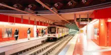 Trasporti a Ferragosto, metropolitane e funicolari tra stop e disagi