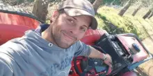 Cede il cric mentre lavora sotto una macchina, Anthony Ieran&ograve; muore schiacciato in officina: aveva 31 anni