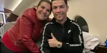 &laquo;La mamma di Cristiano Ronaldo non c'era al suo matrimonio con Georgina&raquo;. Il caso sui tabloid inglesi