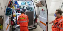 Bimbo travolto da un'auto sul marciapiede, medici gli amputano un piede