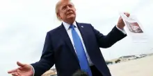&laquo;Ve l'avevo detto&raquo;. Trump esulta per il calo dei prezzi dei farmaci e mostra un articolo del Washington Post (ma il merito &egrave; di Biden)