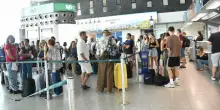 Caos voli, dall'eruzione dell'Etna all'overbooking ecco quando e come chiedere il rimborso: la guida completa