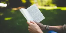 Quando leggere aiuta il cervello a non dimenticare, favorisce la riflessione e la consapevolezza