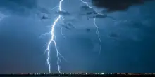 Allerta temporale violento, supercelle e grandine in arrivo: addio all'afa (ma solo per poco). Ecco dove e quando