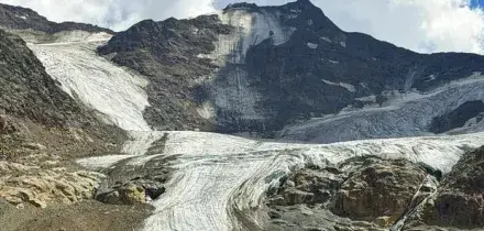 Corpi di tre alpinisti scomparsi 30 anni fa ritrovati sulle Alpi, due belgi e un italiano. &laquo;&Egrave; l'effetto dello scioglimento dei ghiacciai&raquo;