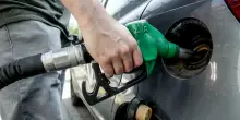 La benzina? supera quota 2 euro al litro, l'allarme di Federpetroli: &laquo;Rischio gasolio a 3 euro&raquo;