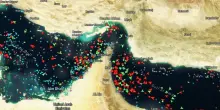 Hormuz, il corridoio segreto per far passare le navi (scortate dai caccia dell'Air Force). E Trump dichiara guerra economica all'Iran: &laquo;Sar&agrave; un nuovo D-Day&raquo;