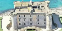 Marina di San Nicola, un'antica oasi di quiete che non ama la movida: meta scelta da attori e vip