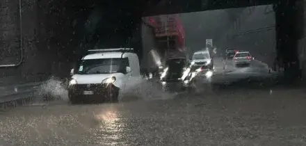 Meteo, &egrave; allerta temporali: venerd&igrave; 21 agosto sono 17 le regioni a rischio. Ecco quali