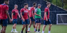 Divise di una sartoria napoletana per il Genoa