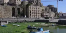 Terremoto ai Campi Flegrei, come stanno cambiando i luoghi: dalla Darsena di Pozzuoli alle bolle in mare