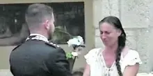 Famiglia nel bosco, Catherine alla fine "fa pace" con i carabinieri dopo un anno di dolore