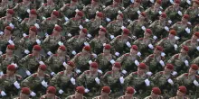 Russia a corto di soldati, Wsj: Putin prepara nuova mobilitazione di massa. Caccia ai visti e panico ai confini