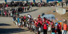 Ceuta, scontro sui migranti. Il sindaco: &laquo;Rischio 200mila arrivi&raquo;. Ira di Madrid: nessun allarme contagi, basta xenofobia