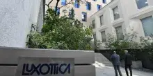Leonardo Maria Del Vecchio lascia Essilux in polemica con la gestione Milleri. Resta come azionista per &laquo;difendere l?indipendenza dell?azienda&raquo;