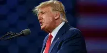 Donald Trump &egrave; diventato obeso? Il medico: &laquo;Stress da presidenza dietro i 10 chili in pi&ugrave;&raquo;