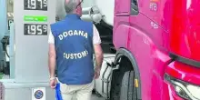 Frosinone, gasolio "sporco" al distributore: maxi sequestro e una denuncia. &laquo;Altera gli ingranaggi dei mezzi&raquo;