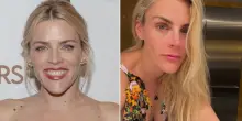 Busy Phillips: &laquo;Ho scoperto di avere un cancro maligno al cervello il giorno dopo la morte di James Van Der Beek. Sono grata di vivere&raquo;