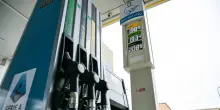 Carburanti, taglio accise fino al 5 settembre: approvato il decreto. Dopo sostegni &laquo;selettivi sulla base del reddito&raquo;