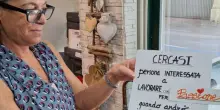 &laquo;Cercasi persona appassionata a cui lasciare il mio negozio dopo 40 anni&raquo;, l'appello di Loredana