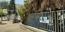 Giugliano, paziente s?aggrava e muore: i parenti assaltano l?ospedale