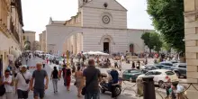 &laquo;Ho perso la casa dopo la separazione, poi mi hanno cancellato dall?anagrafe. Ora anche la pensione di invalidit&agrave;&raquo;: il caso di Renato ad Assisi