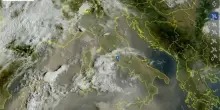 Cielo giallo a Roma e al Centro Sud, cosa sta succedendo: cos'&egrave; il pulviscolo sahariano e quali sono i rischi per la salute