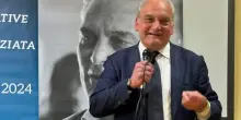 Truffa degli interventi al seno, il pm: Alfano vada a processo