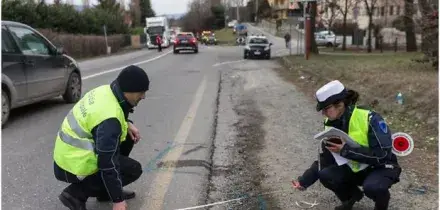 Incidente mortale a Perugia, due 17enni sbalzati dall'auto finita fuori strada