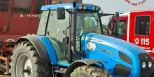 Incidente sul lavoro, 59enne muore incastrato in un mezzo agricolo