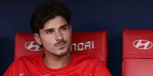 &laquo;Sono depresso, non vengo agli allenamenti&raquo;. Julian Alvarez manda un certificato all'Atletico e spera nel Barcellona