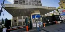 Neonato abbandonato in strada nella notte nel Casertano: salvato dai residenti