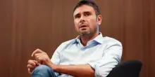 Di Battista e le ultime voci di un ritorno in politica. &laquo;&Egrave; il Vannacci del centrosinistra&raquo;