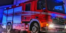 Precipita dal balcone al terzo piano, morto un ragazzo di 16 anni: era a casa con amici