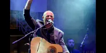 Mimmo Cavallaro, la voce della Calabria che ha trasformato la tarantella in identit&agrave;