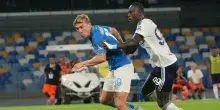 Napoli-Como 1-2, le pagelle: Hojlund (7) non basta, Baturina (7,5) show, Olivera (4,5) sbaglia in occasione del gol
