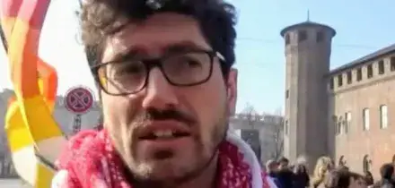 Alex Ammendolia muore a 38 anni davanti agli amici: &egrave; stato punto da un'ape in montagna