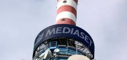Mediaset, morta la 27enne caduta dall'ottavo piano degli studi. L'addio in diretta tv: &laquo;Ciao Marta&raquo;