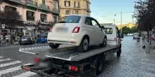 La targa non combacia con l'auto, alla stazione di Napoli ritrovata una vettura rubata a Bari
