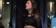 Benzina, il nuovo singolo di Ana che anticipa l'EP Ad Astra, amore notti insonni e passione